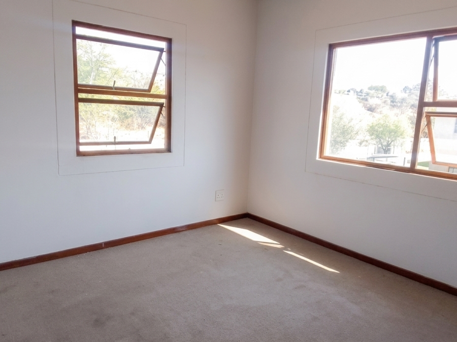 2 Bedroom Property for Sale in Waterval East North West